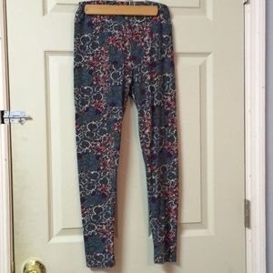 Lularoe Leggings, OSFA only worn once.  3 pairs bundled together for $30